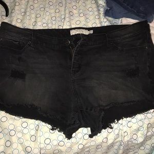 BUNDLE- size 22 torrid shorts